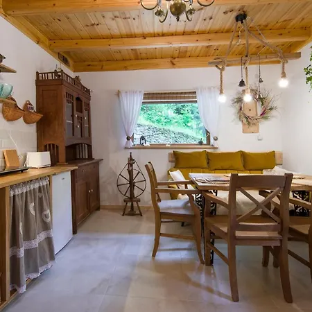 Nyaraló Swit W Gorcach -